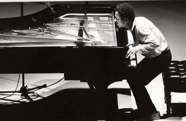 Keith_jarrett_piano[1].jpg